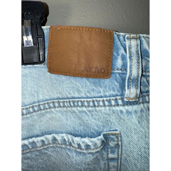 Aeropostale light washed cutoff button fly mom shorts size 8 #693 - Picture 4 of 6